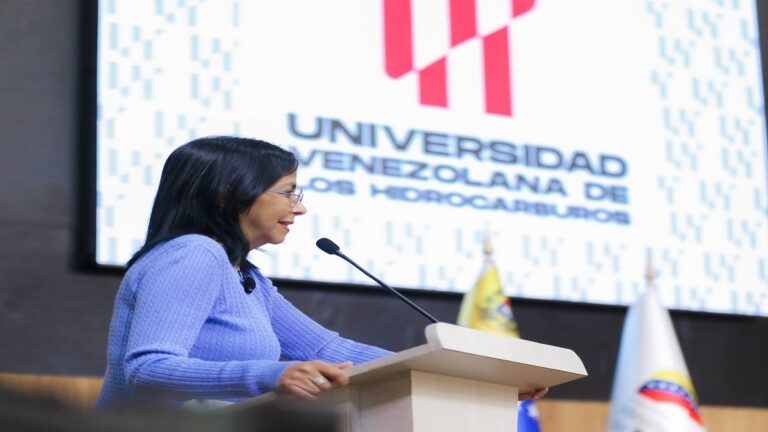 Delcy Rodríguez: derecha extremista busca entregar al imperialismo recursos energéticos de Venezuela 1 Venezuela vicepresidenta Delcy Rodriguez foto Vicepresidencia