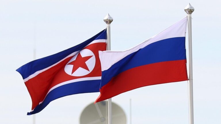 banderas de Rusia y Corea del Norte