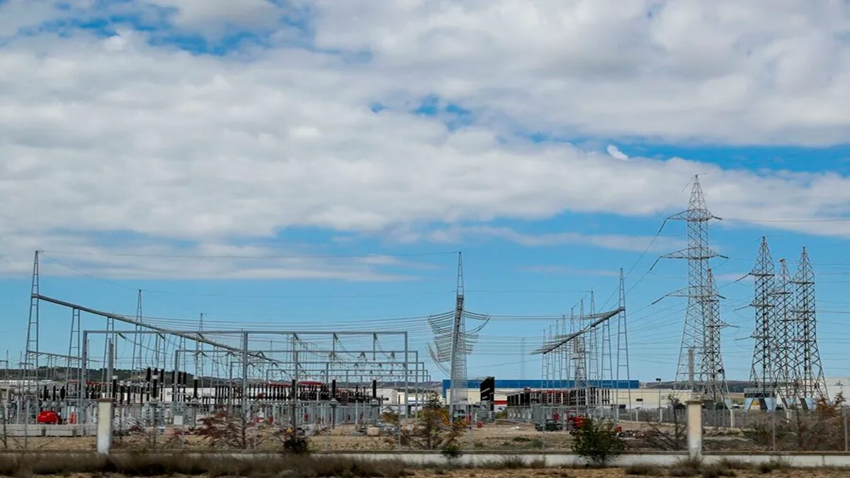 Colombia retomará la exportación de energía a Ecuador 2 cambios de compaia electrica