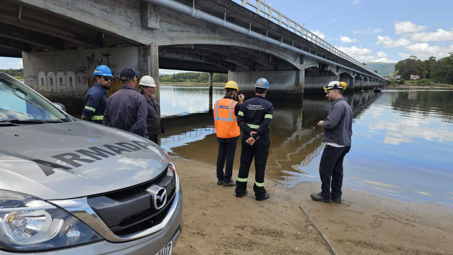 Petrolera estatal detecta fuga de crudo en arroyo Solís, Uruguay 8 descarga 1