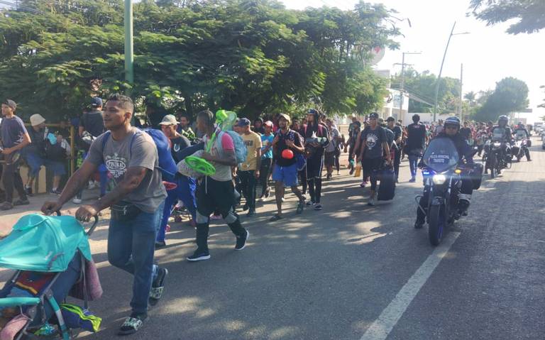migrantes en carretera