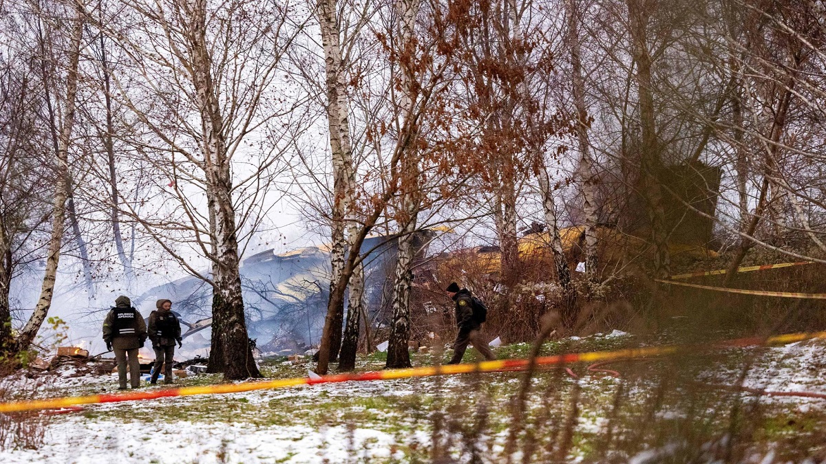 Un fallecido y tres heridos tras estrellarse un avión en Lituania 6 siniestro