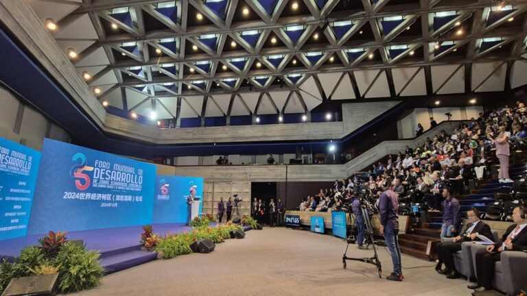 Sesiona en Venezuela XXV Foro Mundial de Desarrollo de ZEE enfocado en transición hacia nuevos modelos económicos 1 25 foro Zee