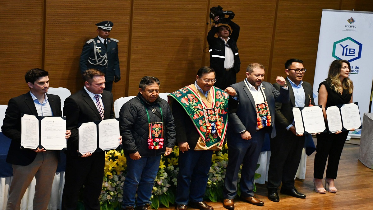 Bolivia suscribe acuerdos con tres empresas extranjeras para explotar litio 4 Bolivia
