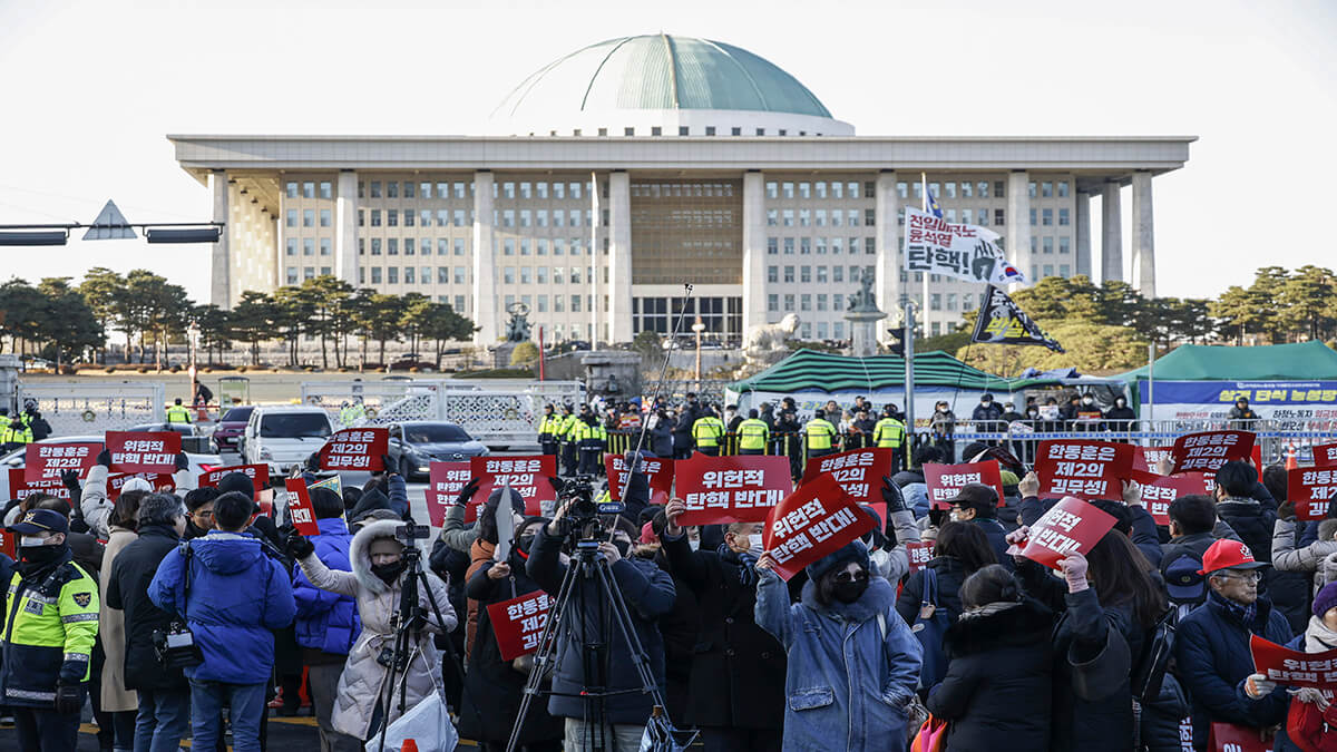 Parlamento surcoreano votará la moción de destitución del presidente Yoon Suk-yeol 4 Corea Mocion de Censura 1