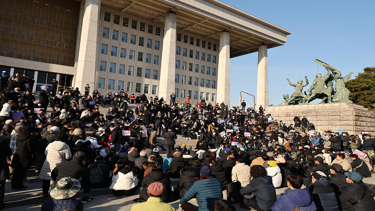 En Corea del Sur se inicia proceso para la destitución del presidente 1 Corea del Sur dimision