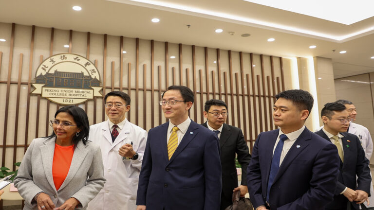 Venezuela afianza intercambio de conocimientos médicos con China 1 Delcy Rodriguez China