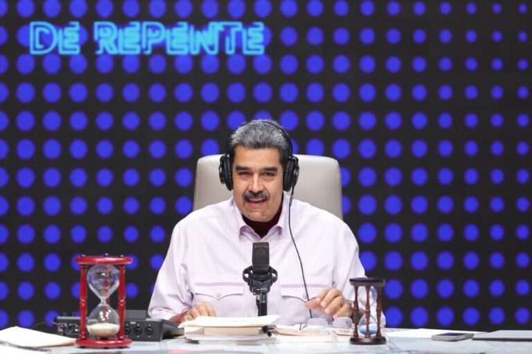 Presidente venezolano afirma que su país seguirá consolidando la relación con China 1 Maduro 2