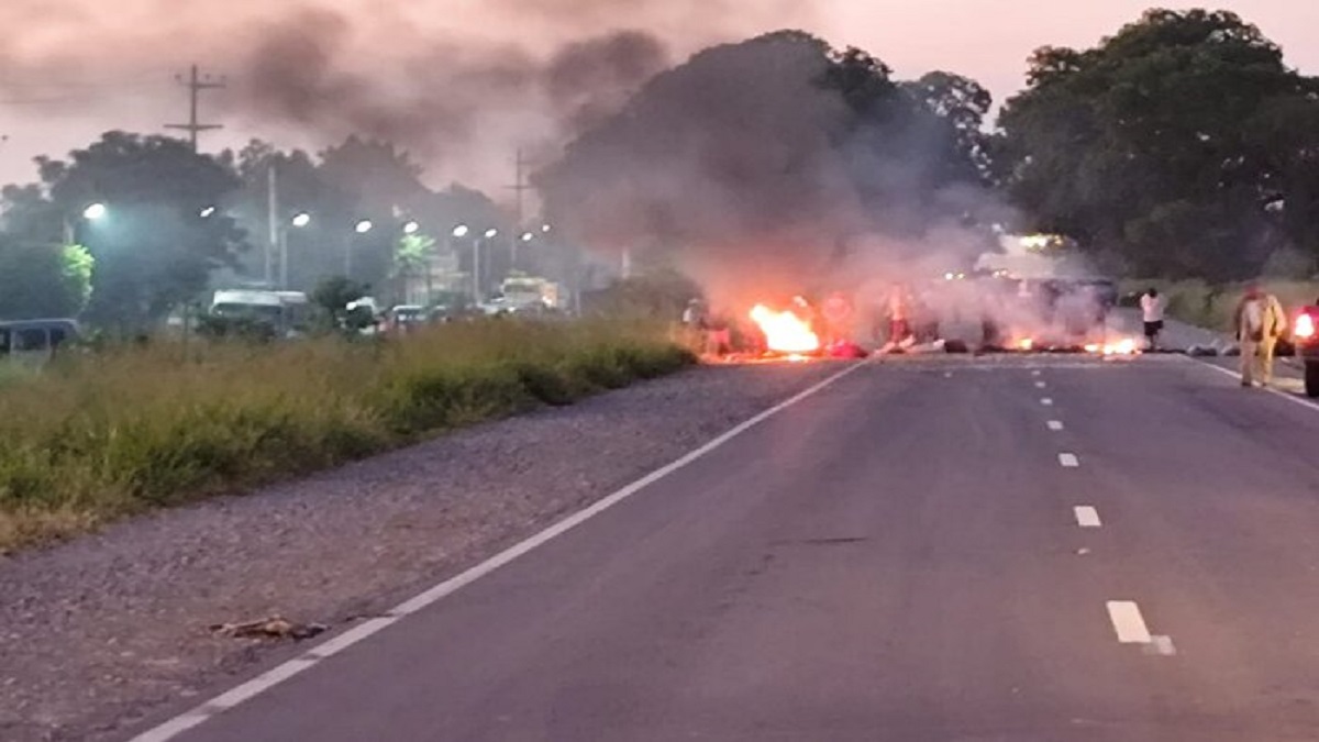 Salta Disturbios Gendarmes Trabajadores Informales Foto Página 12