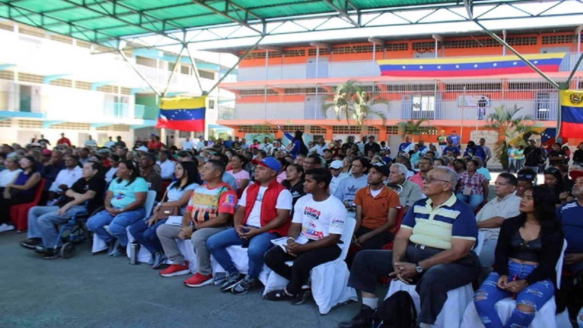 Candidatos a jueces de paz dialogan con ciudadanos en comunidades de Venezuela 9 Sancochos jueces 001