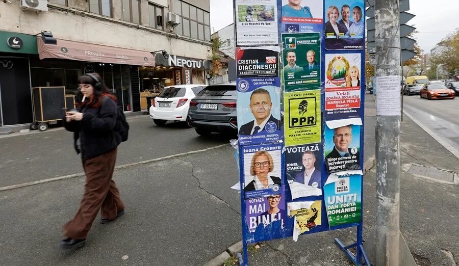 Rumanos eligen nuevo Parlamento y Gobierno 5 carteles elecciones rumania
