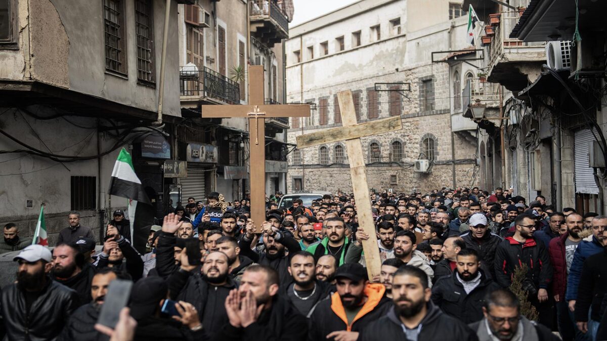 Siria: Caos de seguridad y protestas de los alauitas por presunta quema de un santuario 5 crisitanos