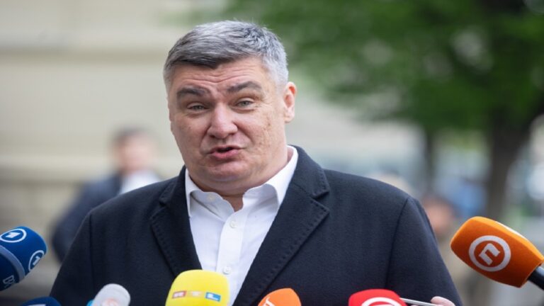 Zoran Milanovic y Dragan Primorac pasan a segunda vuelta de presidenciales en Croacia 1 croacia presidente zoran milanovic foto efe