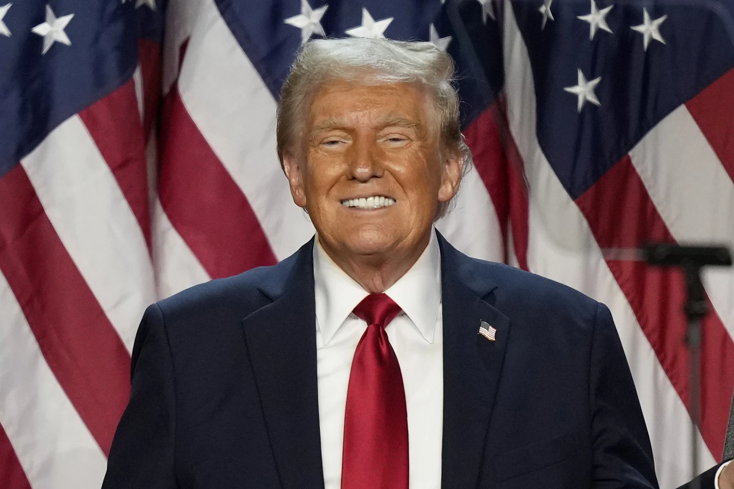 Trump y Musk destruyen acuerdo bipartidista para impedir el cierre del Gobierno de EE.UU. 4 Descarga