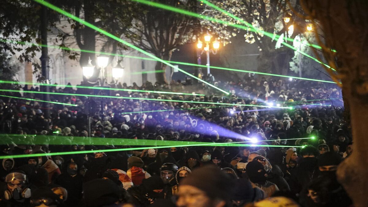 Manifestantes pro UE se enfrentan a policías en Georgia 1 georgia 5