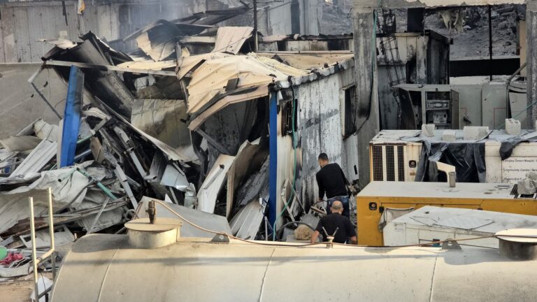 Fuerzas israelíes incendian hospital Kamal Adwan y secuestran al director del centro sanitario 1 gf4m2qcw8aa5x9j