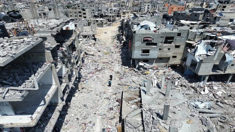 Continúan bombardeos de Israel en la Franja de Gaza y la Cisjordania ocupada 1 jul