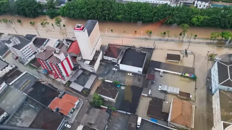 Municipios sureños de Brasil declaran el estado de emergencia tras intensas lluvias 1 lluvias brasil 22