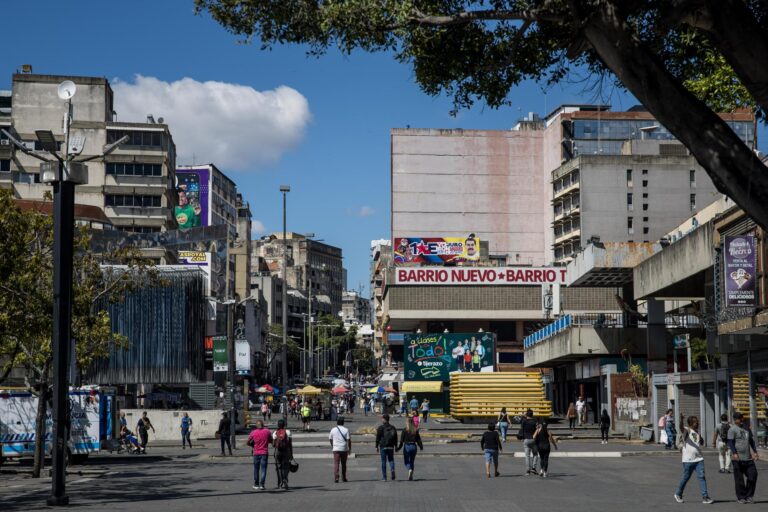 Ni crisis ni tensión; en Venezuela reina la paz tras investidura presidencial 1 43a31975366355489c37a5956914eb01d1cad5afw