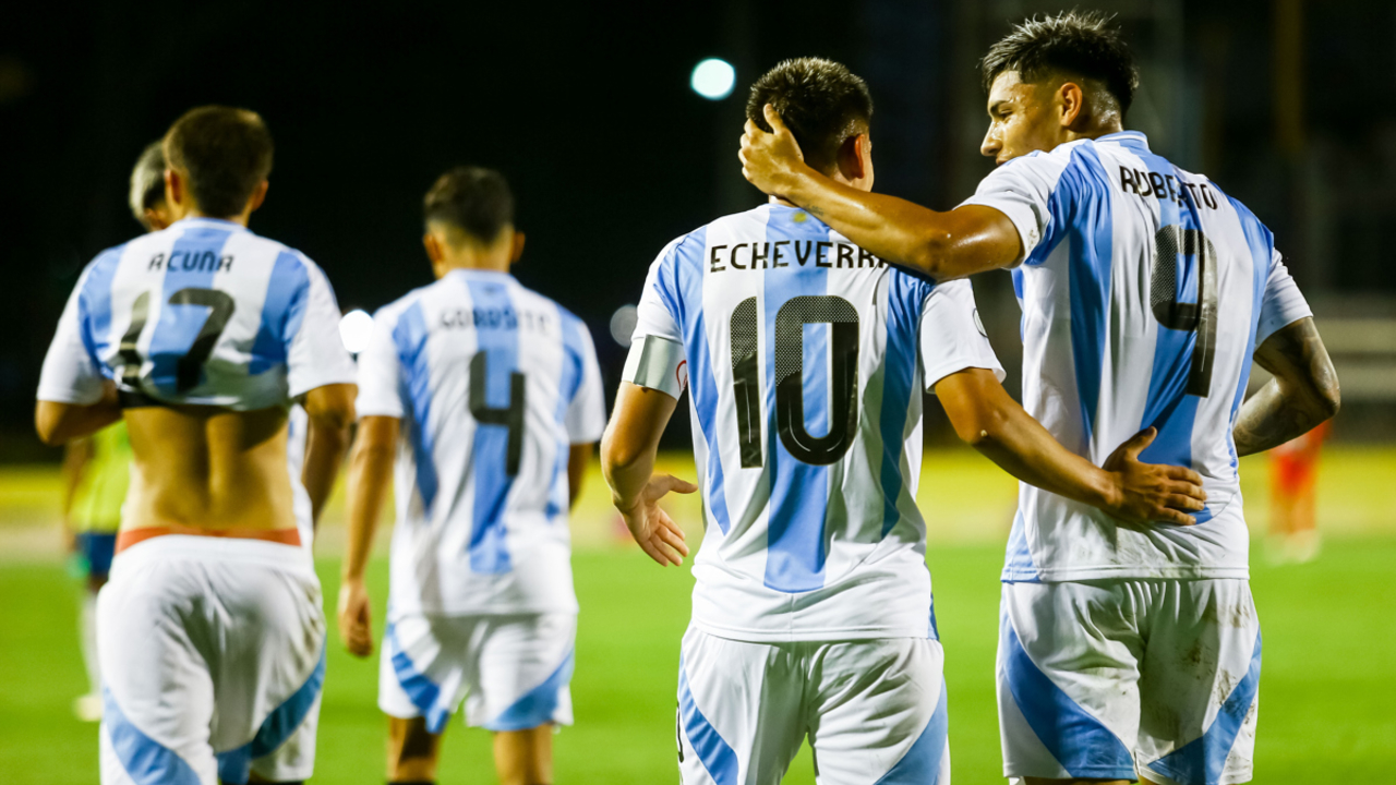 Argentina golea a Brasil 6-0 en debut del Grupo B del Sudamericano Sub-20 7 argentina 4