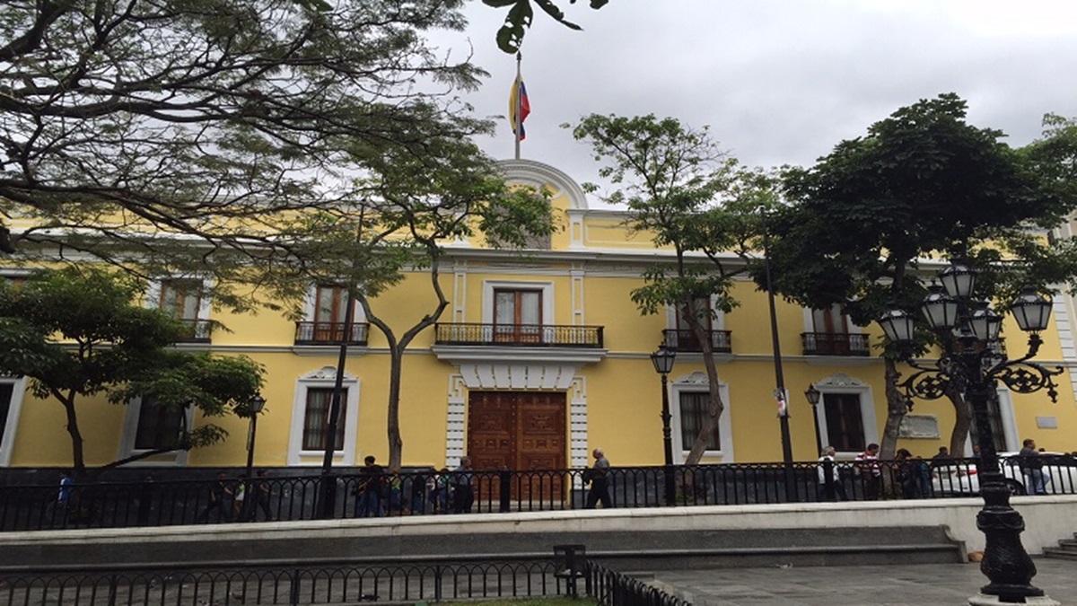 casa amarilla de caracas