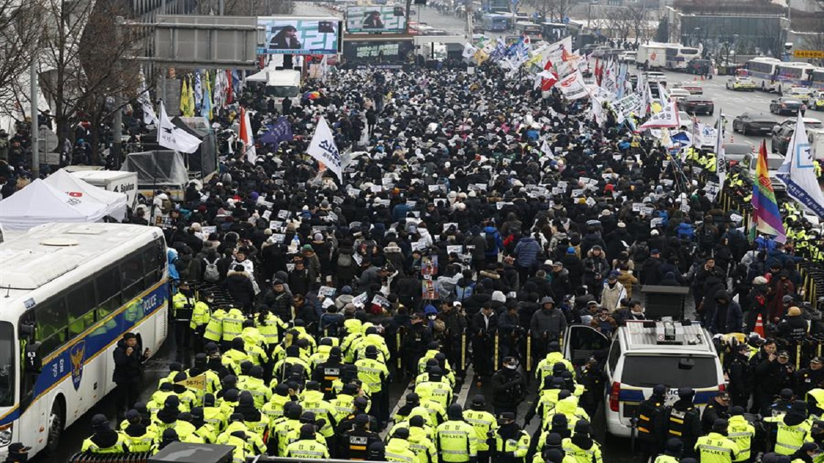 corea del sur concentracion seul seguidores detractores presidente suspendido foto efe