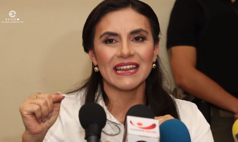 ecuador comunicacion