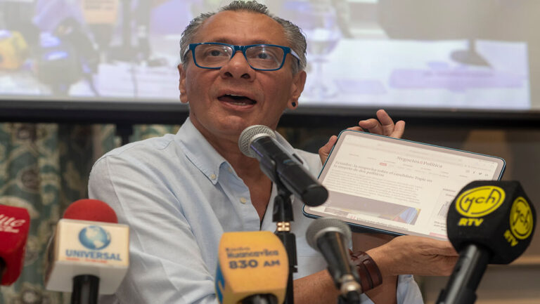 Trasladan nuevamente a exvicepresidente ecuatoriano a la cárcel de La Roca 1 ecuador glas 2
