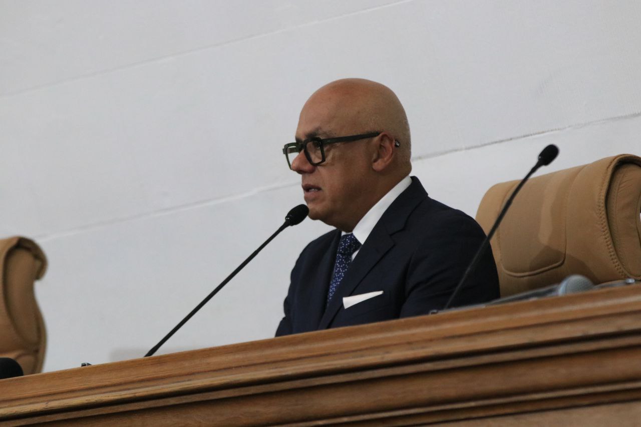 Asamblea Nacional convoca oficialmente a Nicolás Maduro para asumir período presidencial 2025-2031 1 ggiznq2weaal9 y