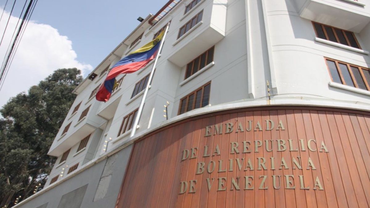 Cuba condena atentados contra residencia diplomática de Venezuela en Bolivia 5