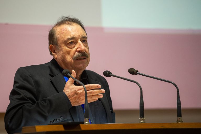 Ignacio Ramonet: América Latina debe crear sus propias aplicaciones para proteger sus datos 1 ignacio ramonet 768x512 1