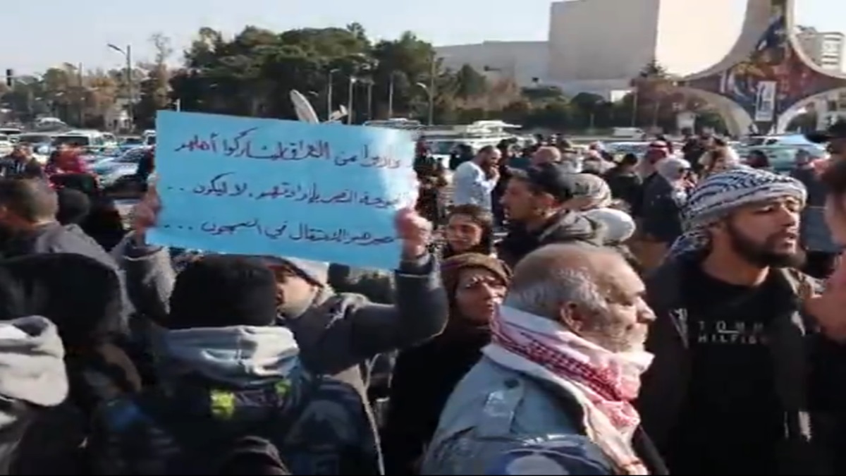 Damasco: Familiares de soldados sirios detenidos exigen su liberación al gobierno interino 5 manifestacion en siria 2