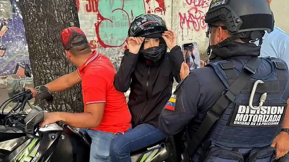 María Corina Machado fue el epicentro de una fake news avalada por la gran prensa occidental en la cual se denunciaba un presunto secuestro que desmintió pocos minutos después.