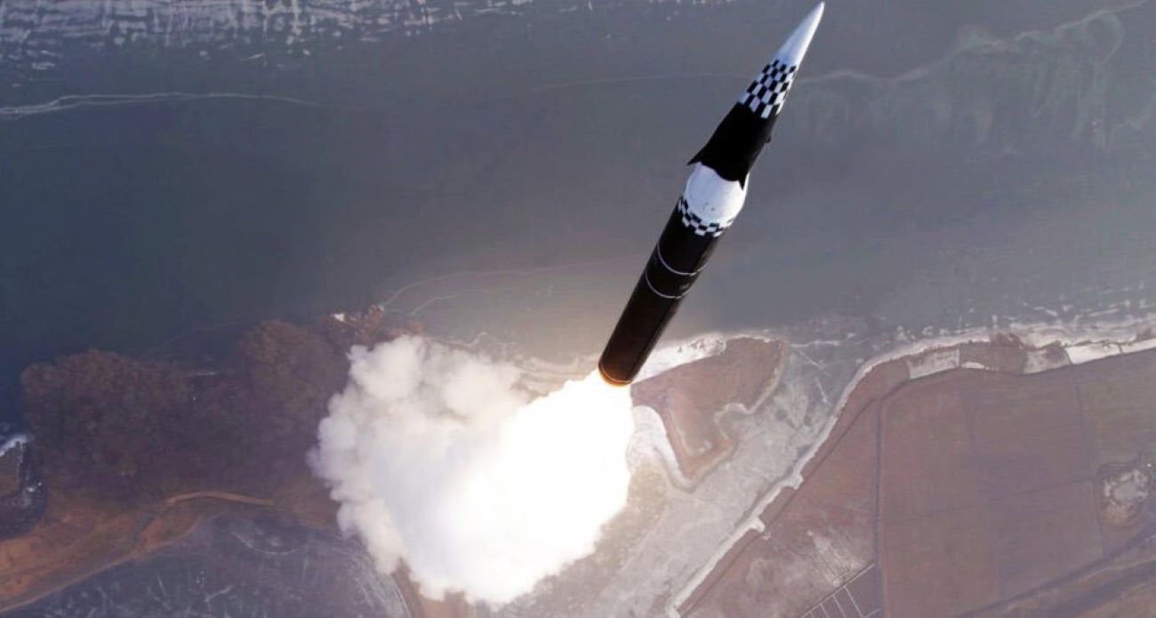 Corea del Norte prueba con éxito un nuevo misil hipersónico 10 misil