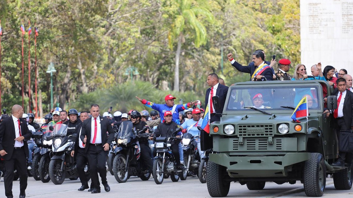 FANB jura lealtad al pueblo y al mandatario Nicolás Maduro 10 prensa presidencial