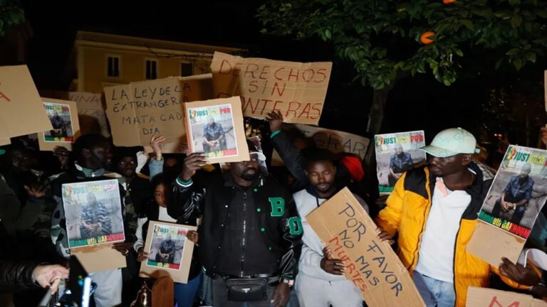 Exigen justicia por la muerte de migrante senegalés Mamour Bakhoum en Sevilla, España 1 senegales sevilla efe