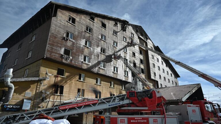 Türkiye decreta duelo nacional por incendio que causó 66 muertos y 51 heridos 1 turkey