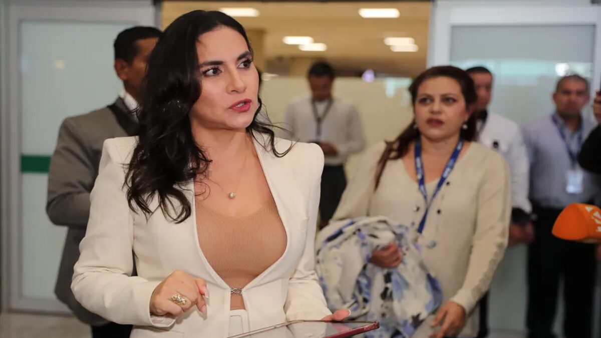 Crisis política: Verónica Abad anuncia que asumirá la presidencia y Noboa nombra nueva vicepresidenta 8 veronica