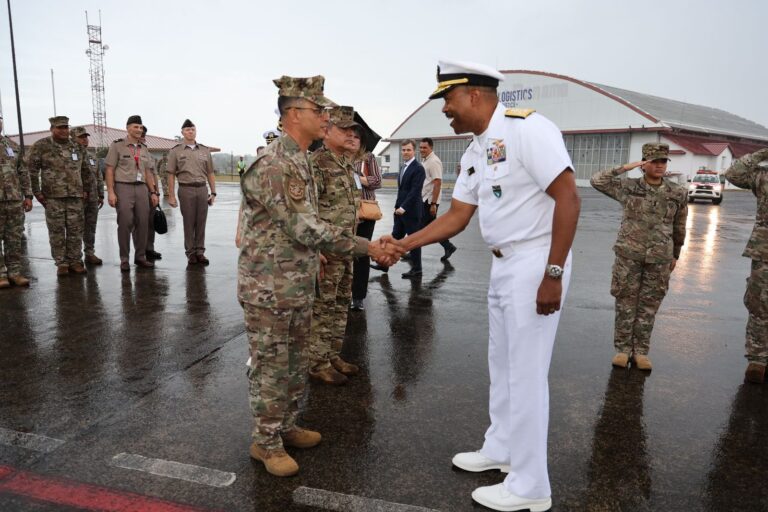 Jefe del Comando Sur de EE.UU. realiza visita oficial a Panamá 1 20250220 065237