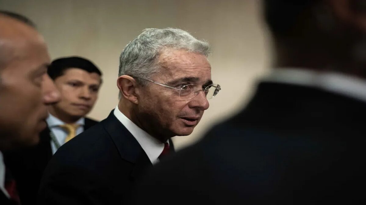 Víctimas del juicio contra Uribe exigen que no haya más dilaciones 2 ame6737 colombia uribe
