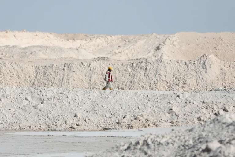 Bolivia y el Litio: La guerra oculta por el control del "Oro Blanco" 1 bolivia litio