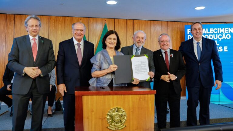 Brasil anuncia primera vacuna contra el dengue y otras afecciones 1 brasil 4