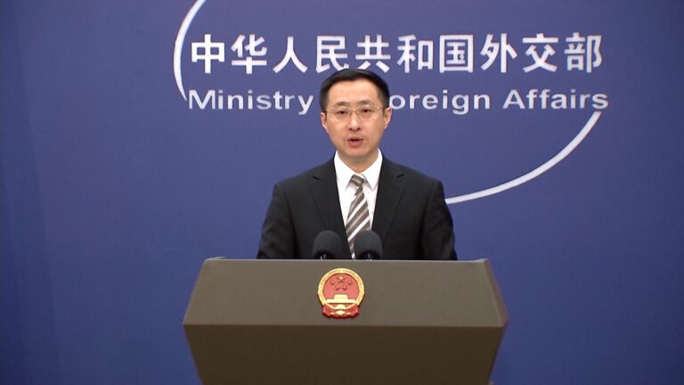 Gobierno de China rechazó restricciones de Estados Unidos a industria de semiconductores 1 chinafuncionario