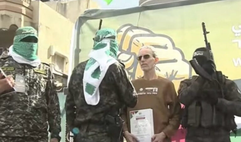 Hamás entrega 3 rehenes israelíes en quinto intercambio de la tregua 1 gaza rehenes liberados01