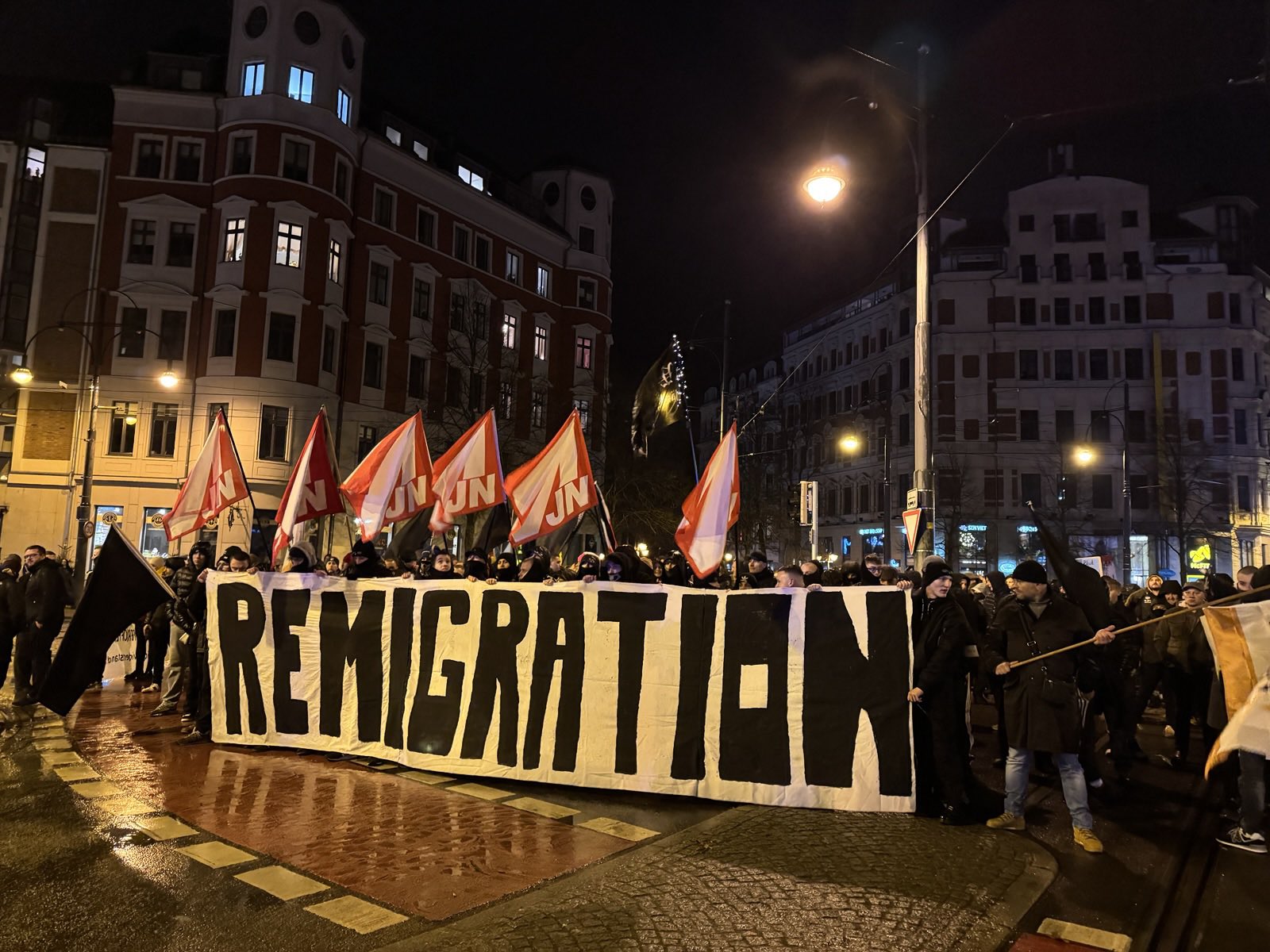 Ataques contra migrantes han aumentado más de 70% en ciudad alemana de Magdeburgo 6 gfw3b6kwkaawj78