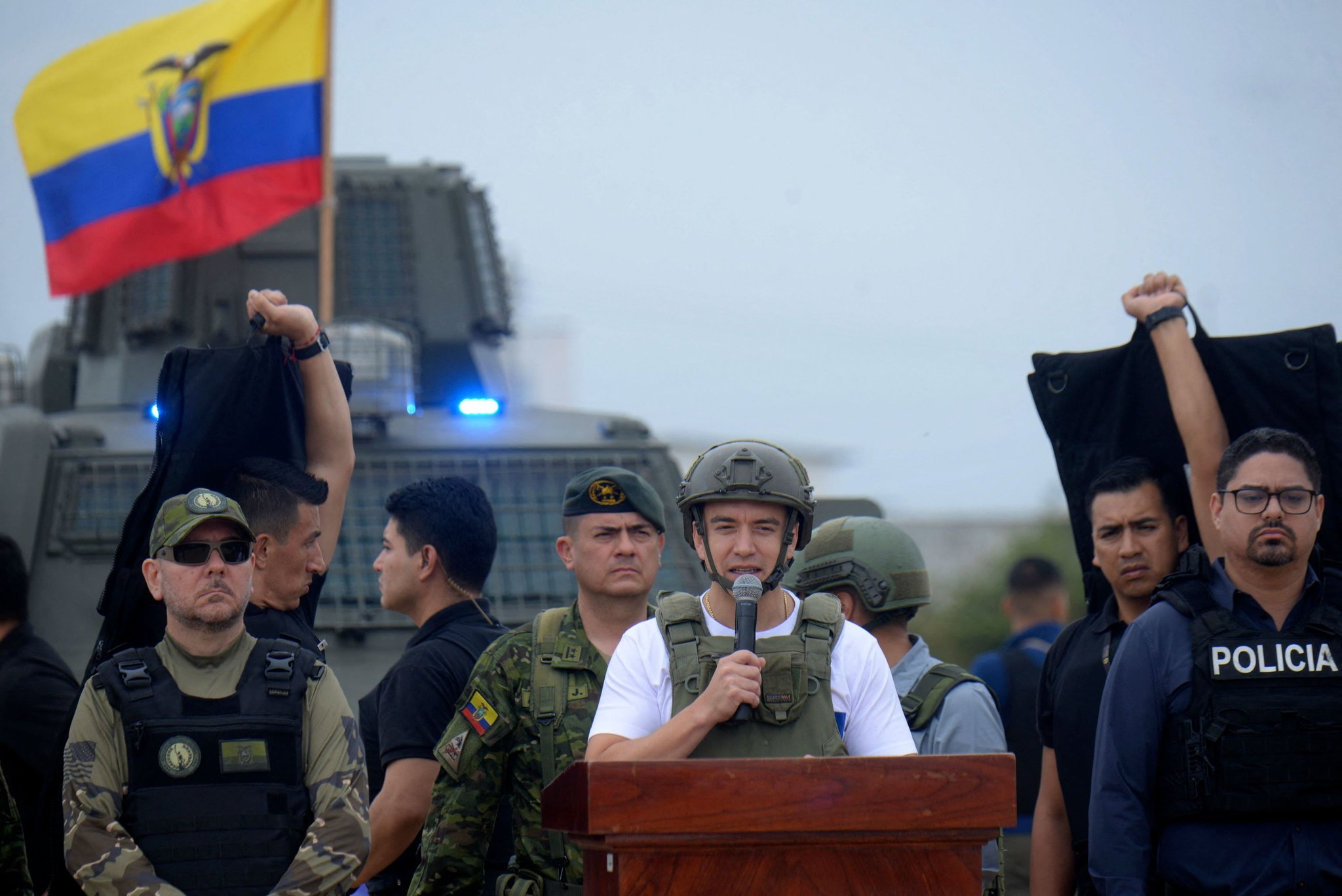 Ecuador debate establecimiento de bases militares extranjeras en su territorio 6 gk5bf6wwqaalsqr