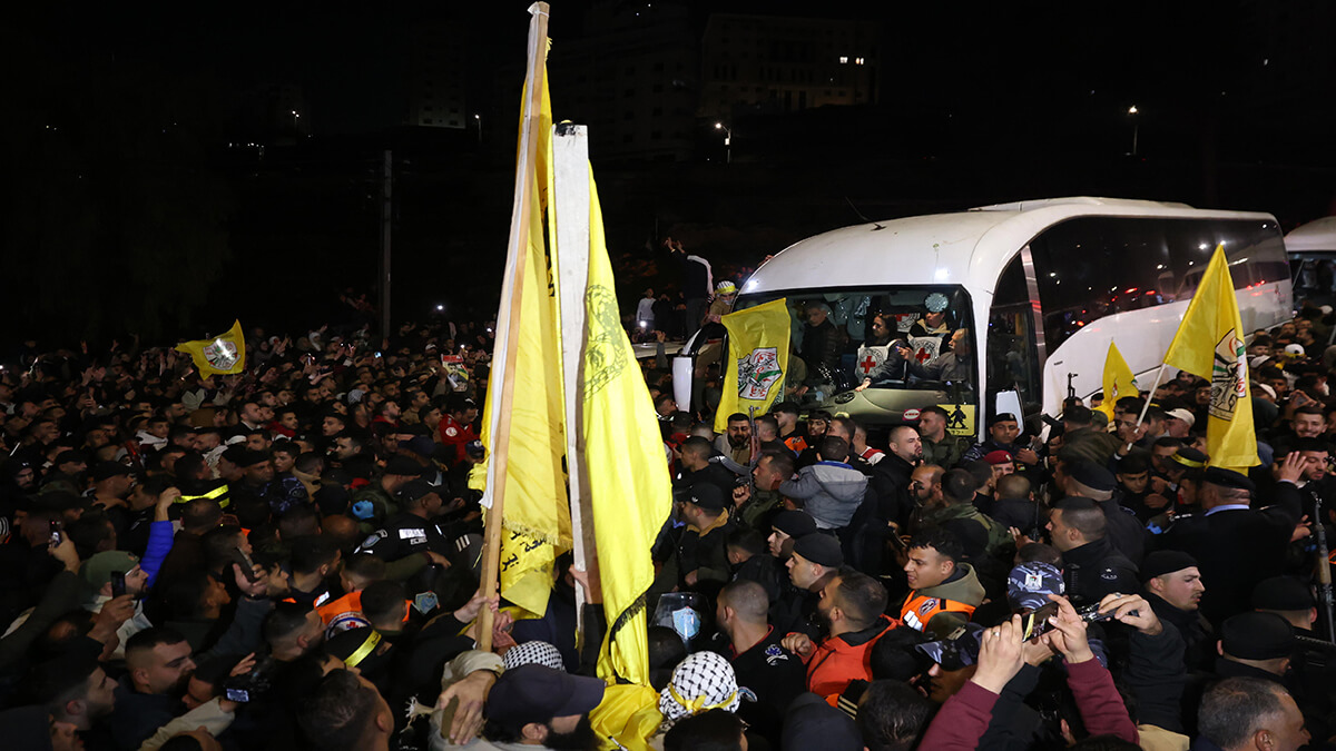 Hamás libera a un nuevo grupo de rehenes israelíes como parte de alto al fuego 4 hamas palestina