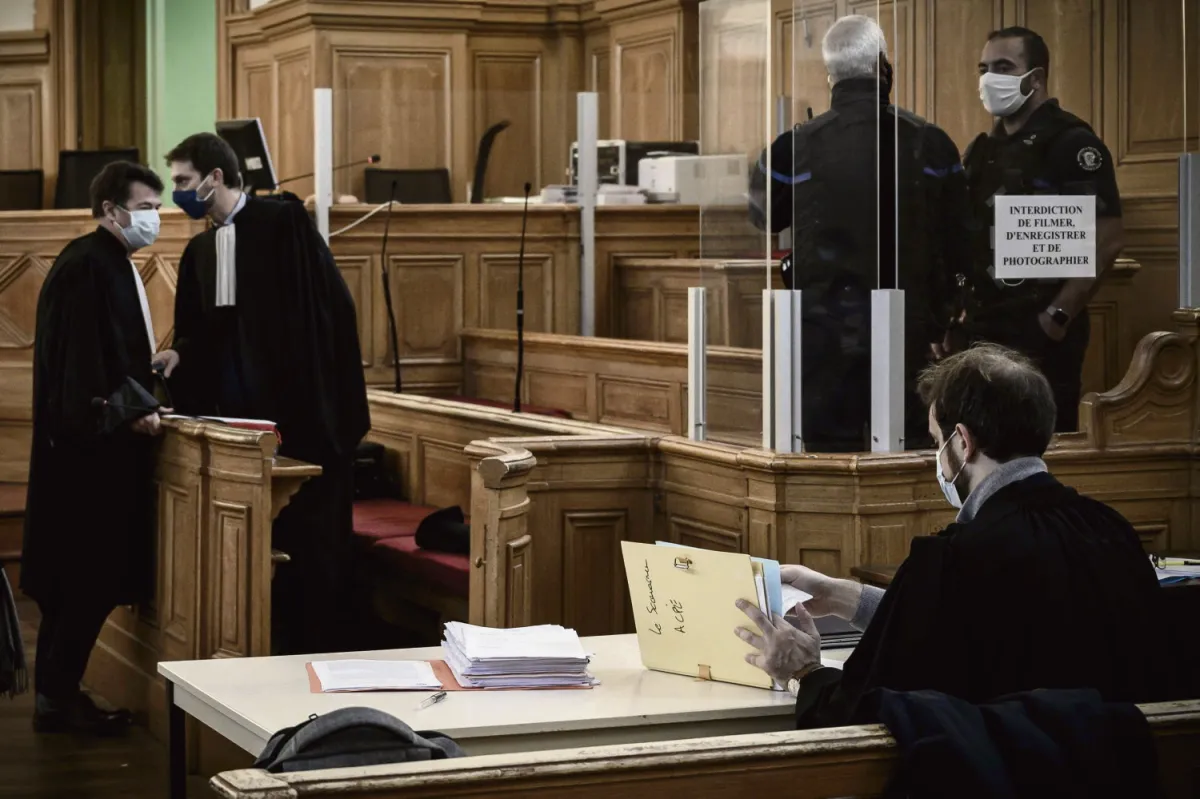Juzgan a cirujano pedófilo por abuso y violencia contra 300 niños en Francia 1 juicio p2 le scouarnec lun
