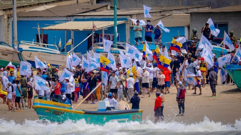 Revolución Ciudadana implementará proyecto de desarrollo agrícola de ganar elecciones en Ecuador 1 luisa