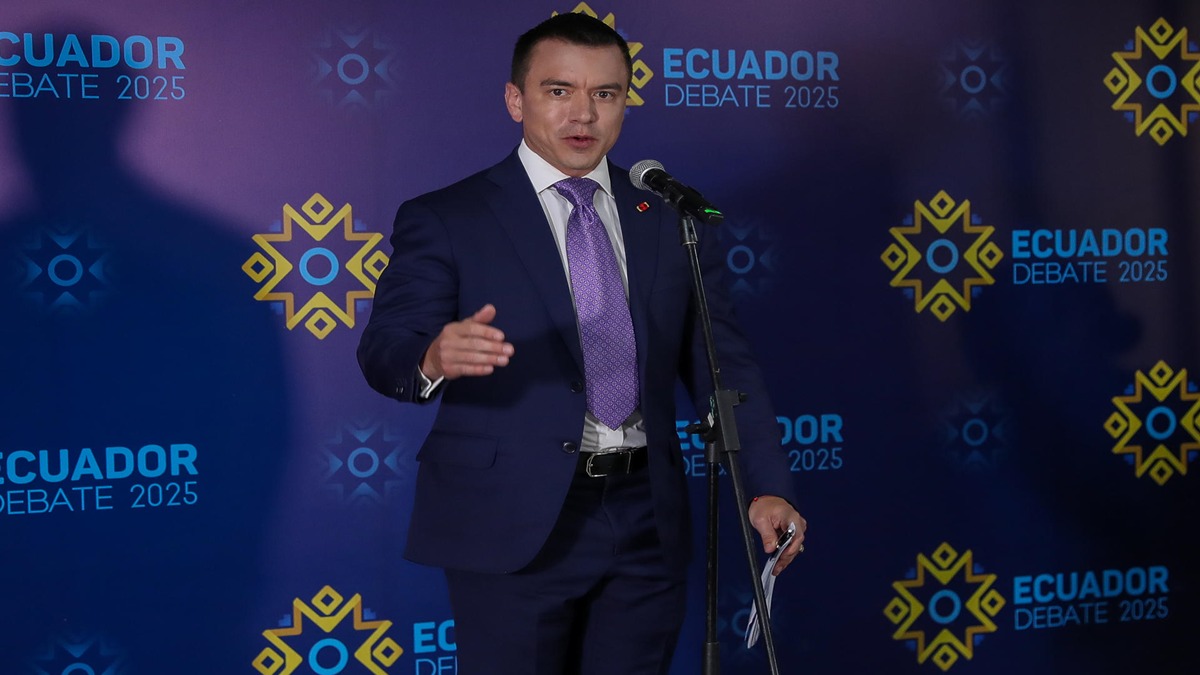Presidente Noboa anuncia militarización de puertos y fronteras en Ecuador 10 noboa 1